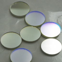 Red-reflecting,trans-blue and green dichroic filter（Reflecting 650 nm(red light) and transmitting 450nm-520nm (blue-green light)）