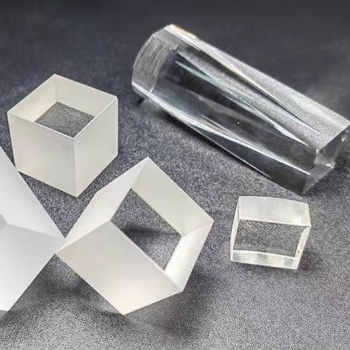 Square cylindrical lenses
